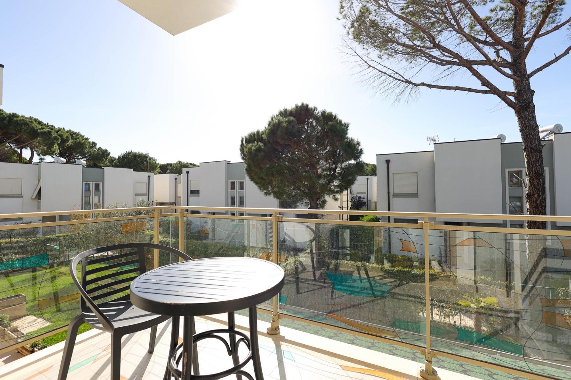 Grandstay Villa Perla Resort Durrës Exteriör bild