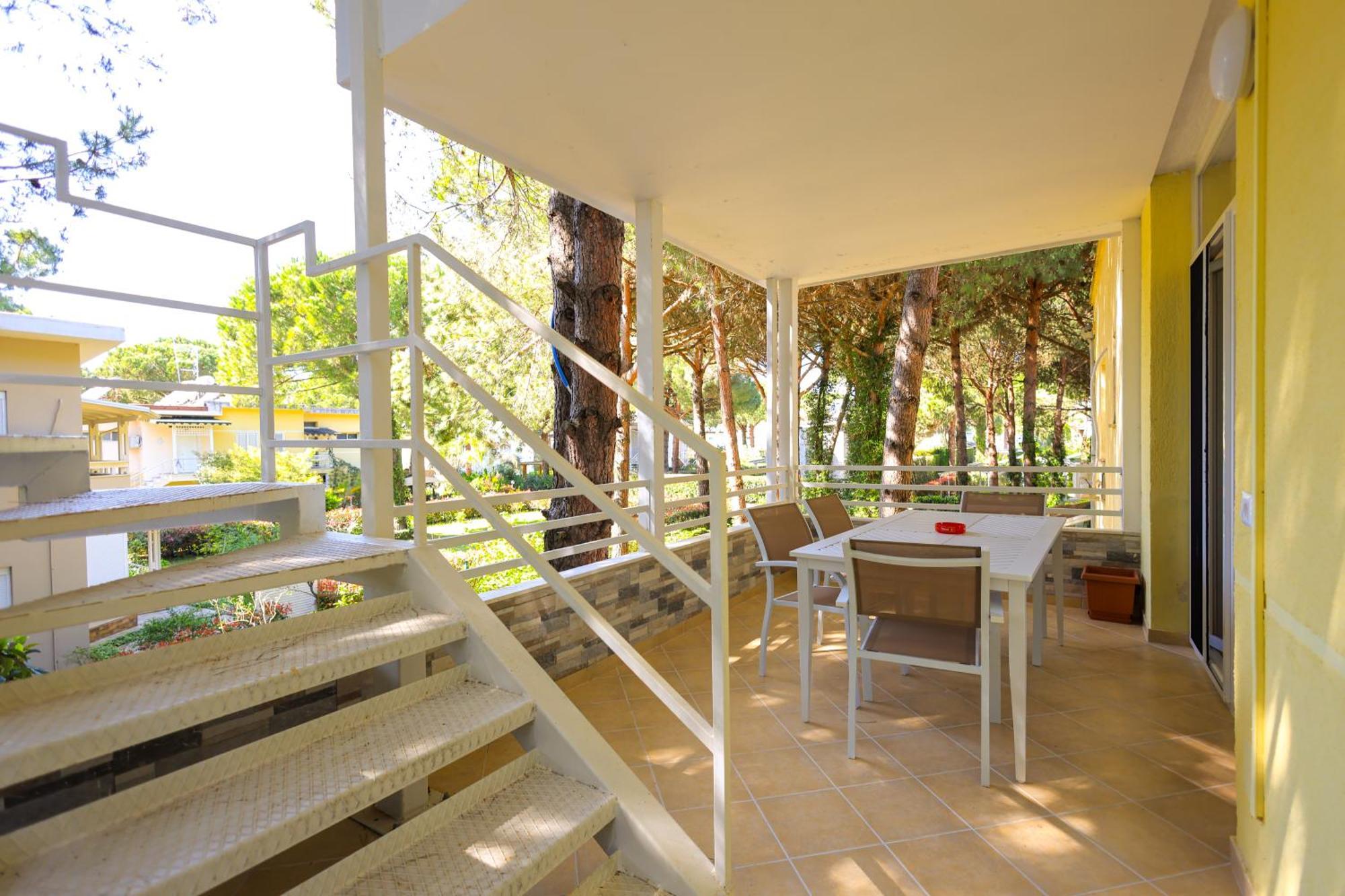 Grandstay Villa Perla Resort Durrës Exteriör bild