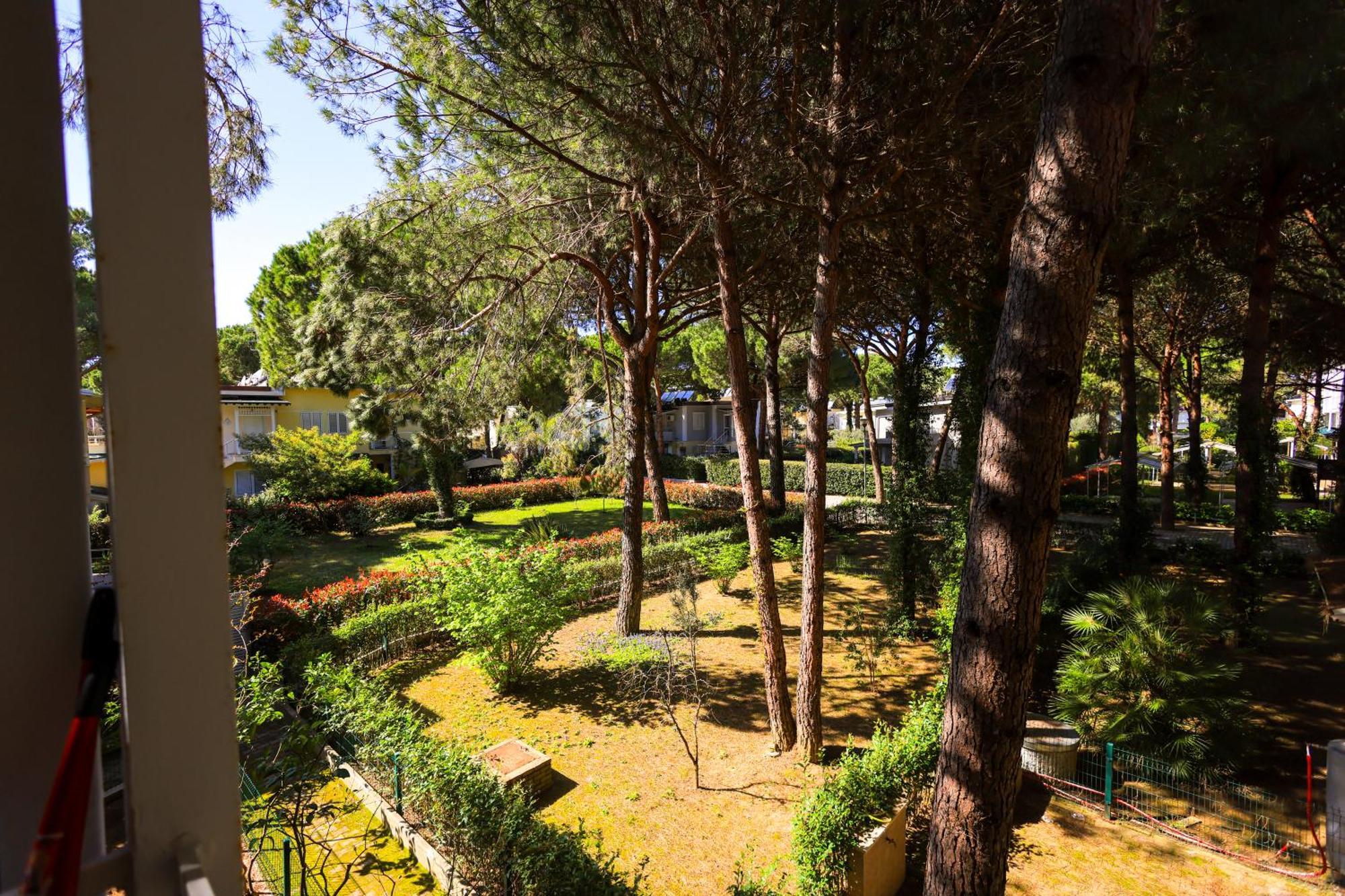 Grandstay Villa Perla Resort Durrës Exteriör bild