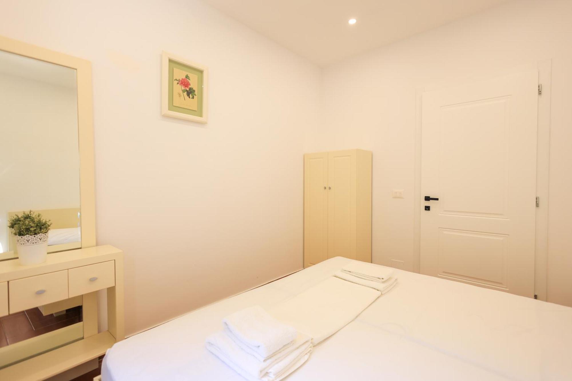 Grandstay Villa Perla Resort Durrës Exteriör bild