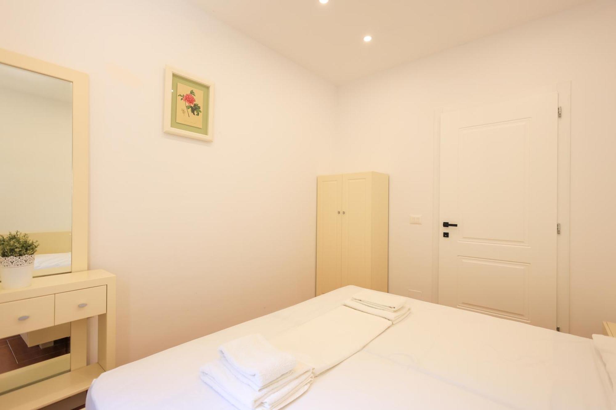 Grandstay Villa Perla Resort Durrës Exteriör bild