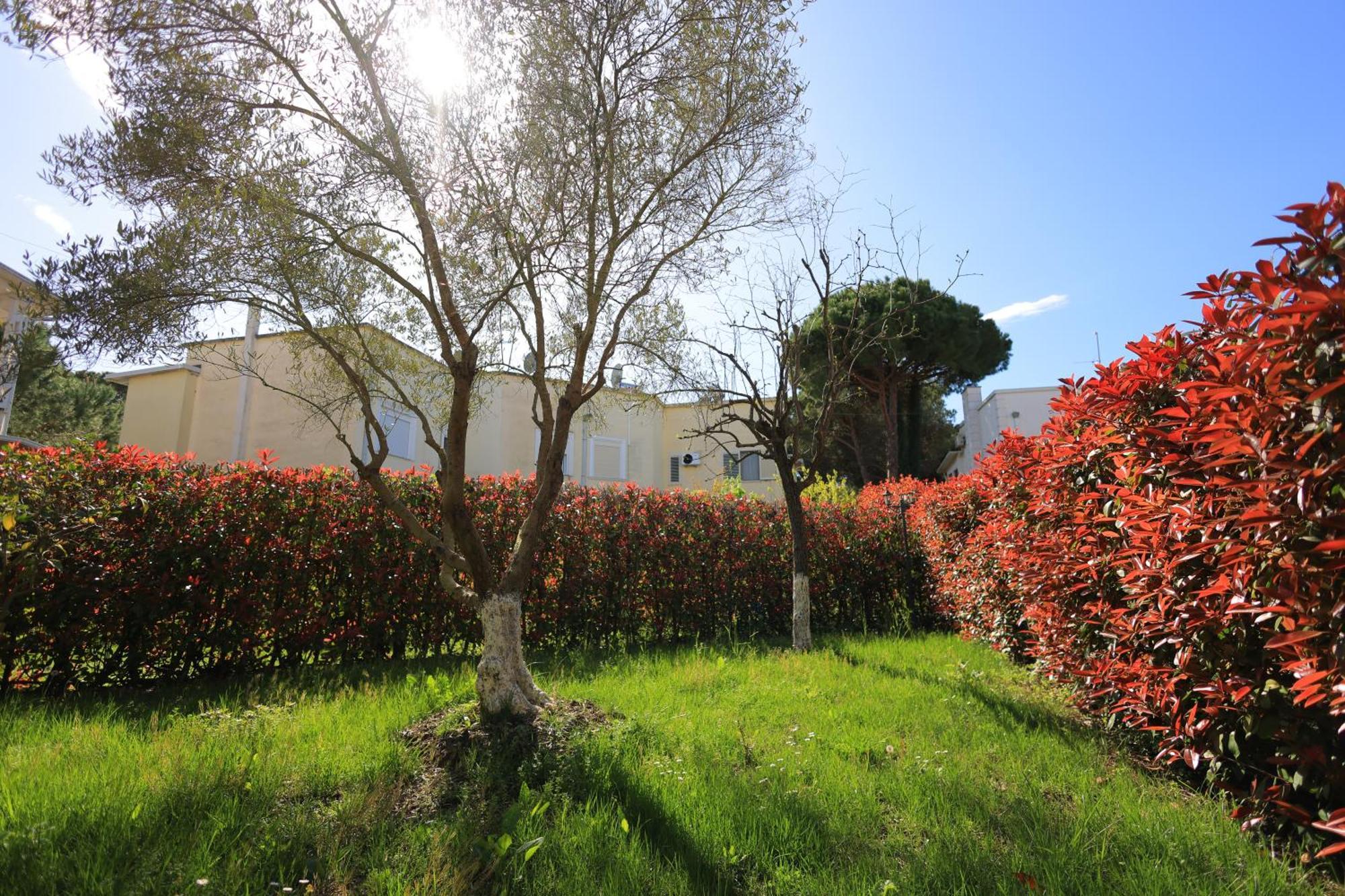 Grandstay Villa Perla Resort Durrës Exteriör bild